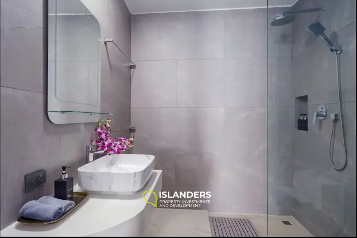 วิลล่าพร้อมสระว่ายน้ำ 3 ห้องนอนกว้างขวางในพื้นที่สีเขียวที่เงียบสงบ