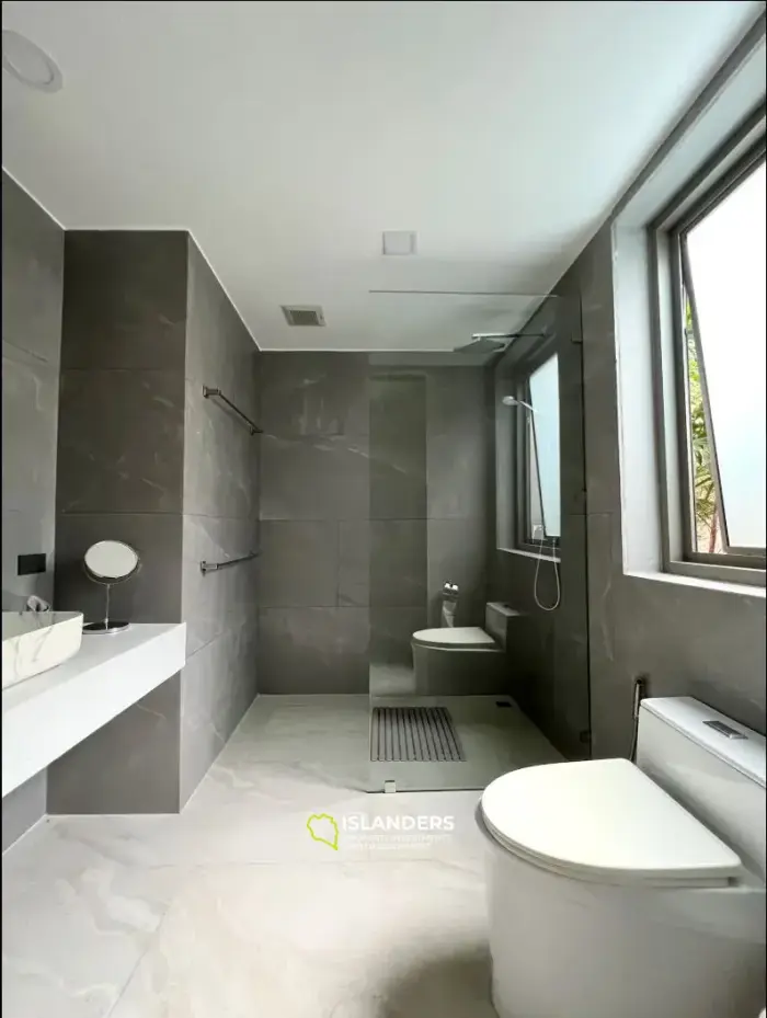 วิลล่าพร้อมสระว่ายน้ำ 3 ห้องนอนกว้างขวางในพื้นที่สีเขียวที่เงียบสงบ