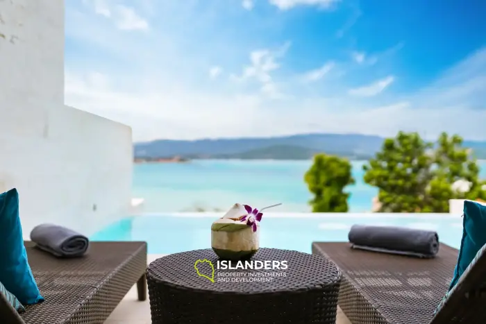 Two-storey pool villa 4 bdrm with access to private beach