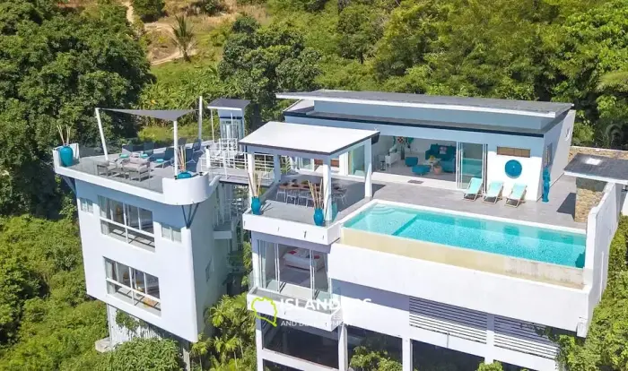 Spacious 5 bdrm pool villa with 180 degree sea view