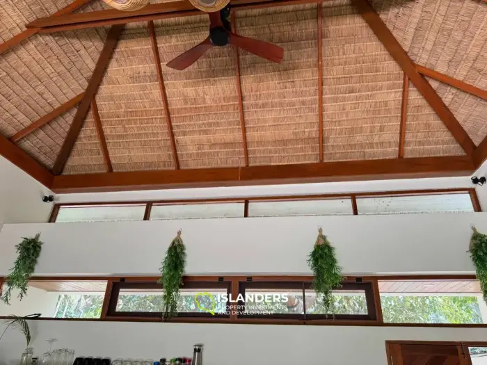 🏡 Villa Tropical Hideaway con Gran Jardín y Piscina Privada – Coconut Lane, Koh Phangan 🌴🌺