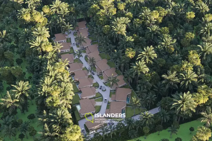 🌿 فيلا هارموني الاستوائية – منزل بتصميم من غرفتي نوم مع مسبح وإطلالات على الجبال