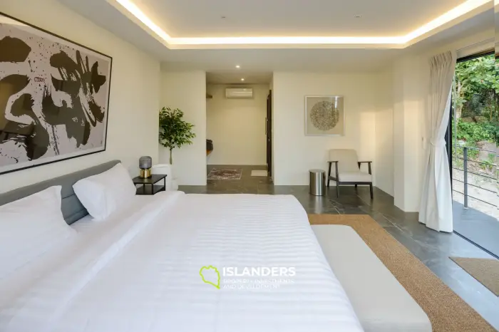 🌅 Oceanview Sunset Villa – 4BR Private Estate with Infinity Pool & Expansive Sea Views