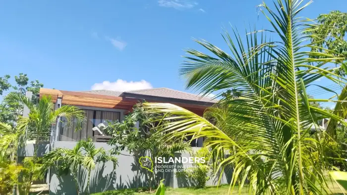 วิลล่าทรอปิคอลขนาดกว้าง 2 ห้องนอนพร้อมสระว่ายน้ำ