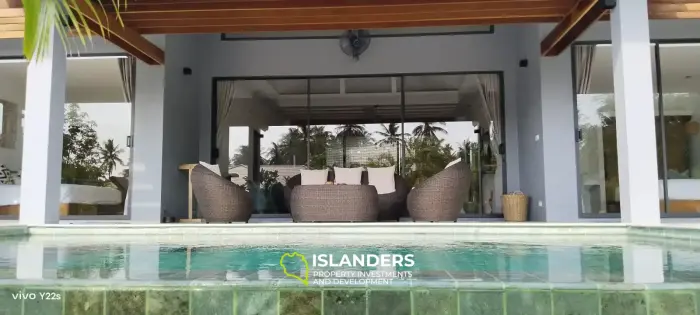 วิลล่าทรอปิคอลขนาดกว้าง 2 ห้องนอนพร้อมสระว่ายน้ำ