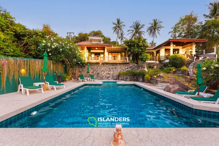 LUXURY BEACH FRONT VILLA RETREAT IN KOH PHANGAN