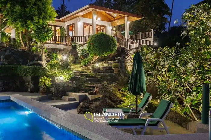 LUXURY BEACH FRONT VILLA RETREAT IN KOH PHANGAN