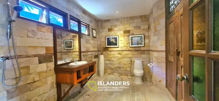 LUXURY BEACH FRONT VILLA RETREAT IN KOH PHANGAN