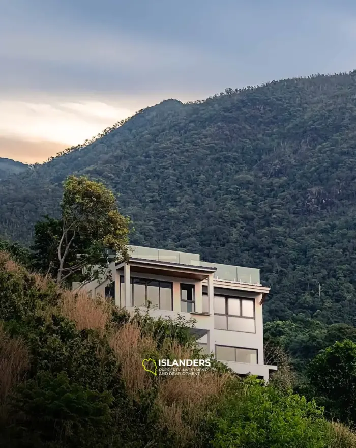 Ein außergewöhnliches 3-Zimmer-Haus mit Blick auf die Bucht.