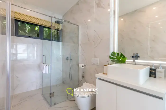 Villa dúplex con piscina de 3 habitaciones, amueblada y con vista al océano.
