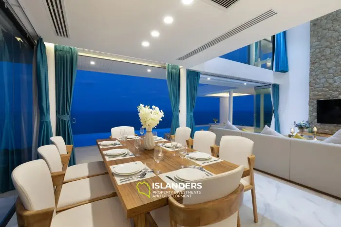 Villa de 5 habitaciones con piscina y vistas panorámicas al mar.