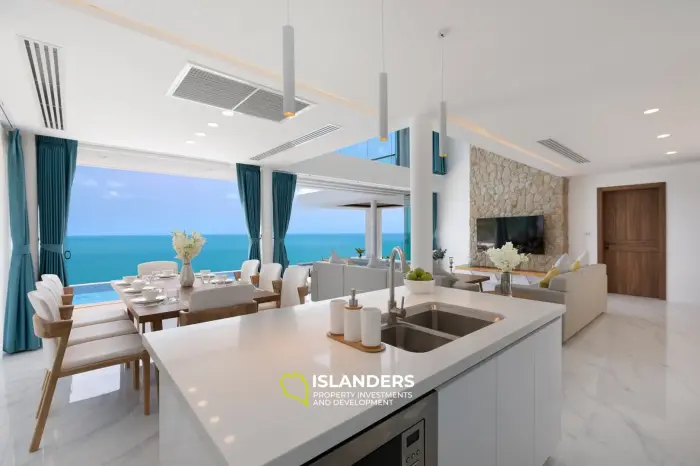 Elegante villa de 5 habitaciones con piscina y vistas al mar y a la montaña.