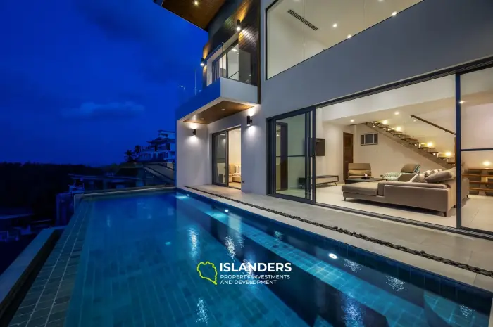 Villa con piscina de 3 habitaciones con vista al mar y gran terreno.