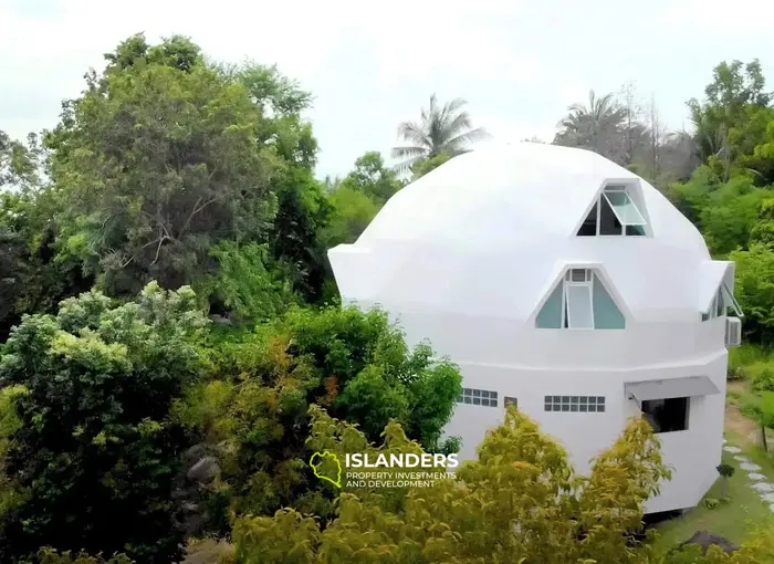 บ้านที่ไม่เหมือนใครพร้อมเข้าอยู่พร้อมวิวทะเลที่น่าทึ่งในท้องซาลา