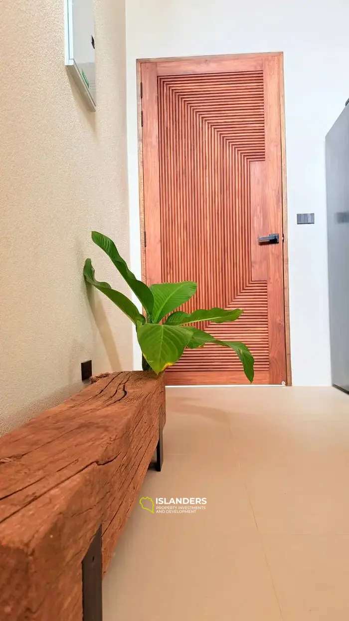 Tropical Luxury 2BD Villa & Smart Investment