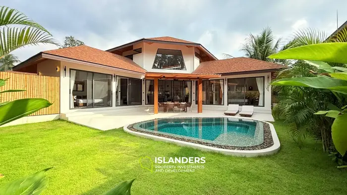 Tropical Luxury 2BD Villa & Smart Investment