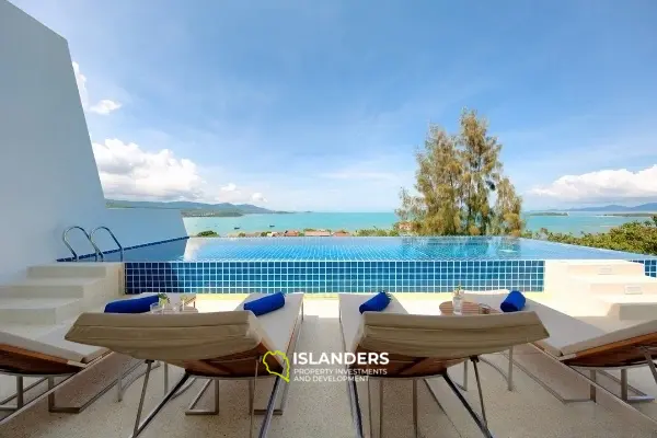 Villa moderne de 3 chambres avec piscine et vue panoramique sur la mer depuis les collines de Bangrak.