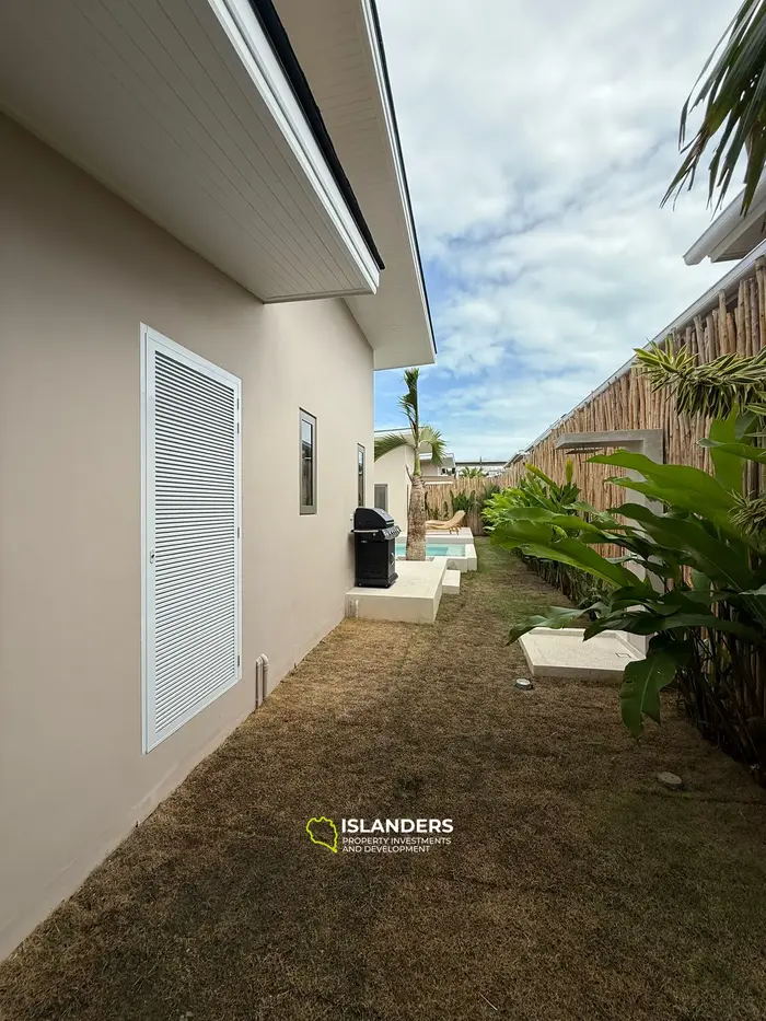 New 3 bdrm pool villa within walking distance to Fisherman's Village