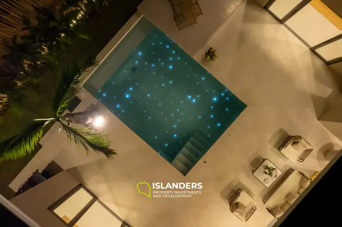 New 3 bdrm pool villa within walking distance to Fisherman's Village