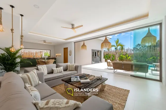 New 3 bdrm pool villa within walking distance to Fisherman's Village