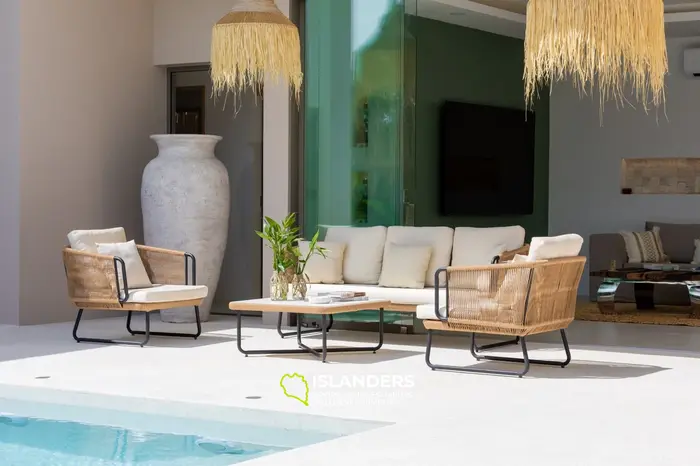 New 3 bdrm pool villa within walking distance to Fisherman's Village