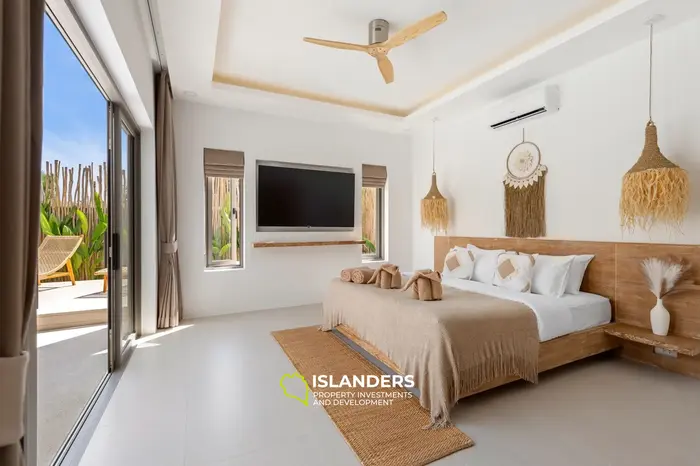 New 3 bdrm pool villa within walking distance to Fisherman's Village