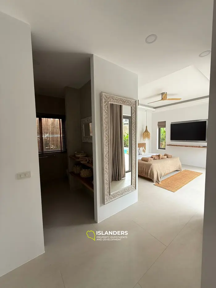 New 3 bdrm pool villa within walking distance to Fisherman's Village