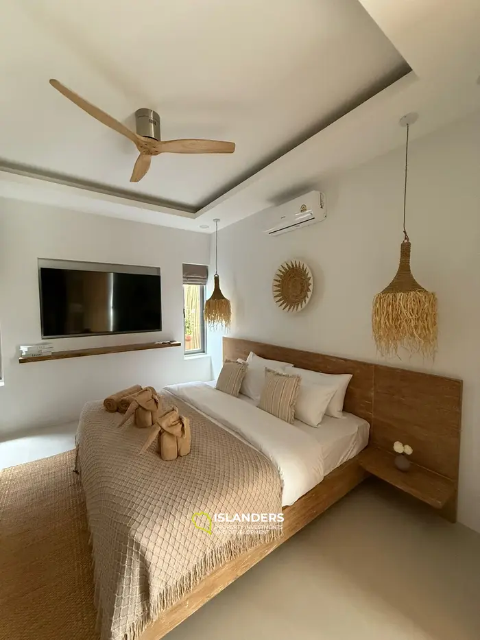 New 3 bdrm pool villa within walking distance to Fisherman's Village