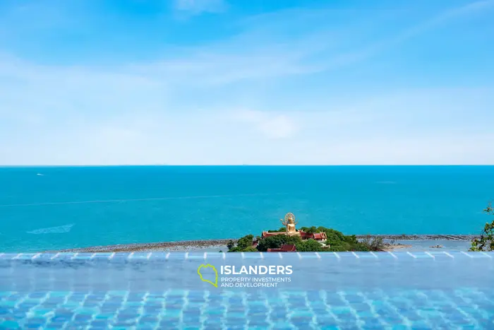 Villa avec piscine de 3 chambres offrant une vue sur plusieurs baies et îles.