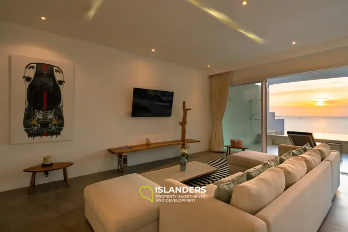 Villa avec piscine de 3 chambres offrant une vue sur plusieurs baies et îles.
