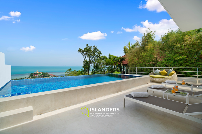 Villa avec piscine de 3 chambres offrant une vue sur plusieurs baies et îles.