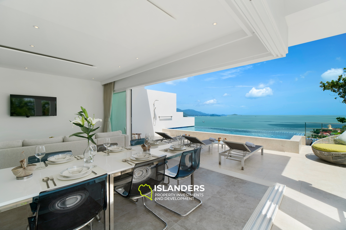 Villa avec piscine de 3 chambres offrant une vue sur plusieurs baies et îles.