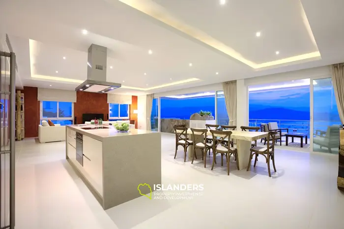 Panoramic penthouse 3 bdrm with pool and 180 degree sea view