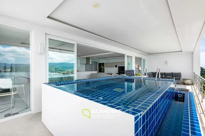 Penthouse 3 bdrm with pool and sea view after complete renovation