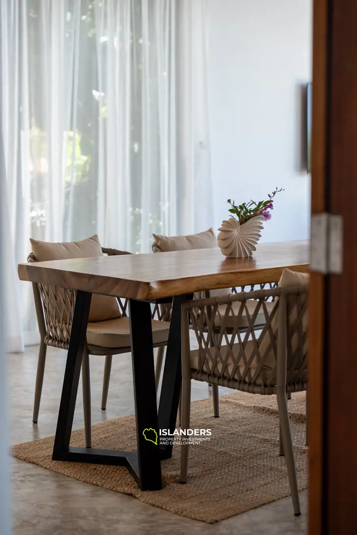 🌿 Oportunidad Rara – Villa de 1 Dormitorio con Piscina y Vistas a la Montaña Lista para Mudarse en Koh Phangan