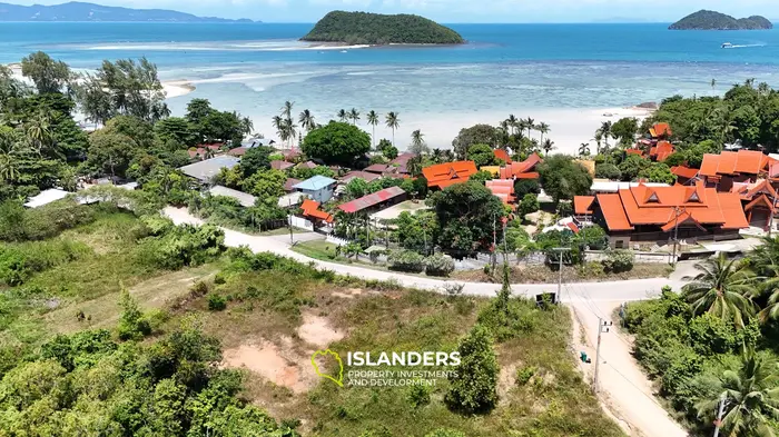 Perfectly located land – walking distance to the beach