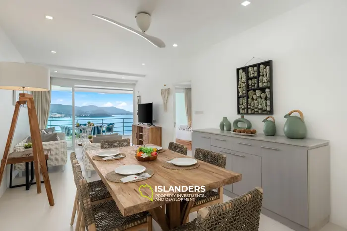 2 bdrm apartment on the second floor with shared pool and sea view