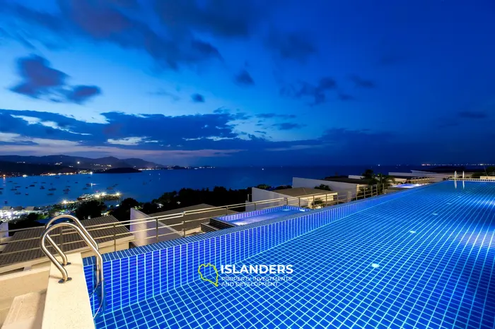 2 bdrm apartment on the second floor with shared pool and sea view