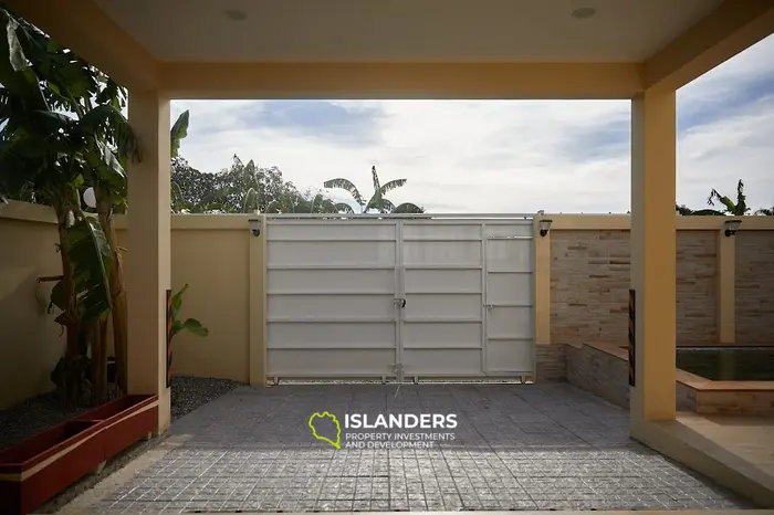 Villa avec piscine 2 chambres dans un quartier calme.