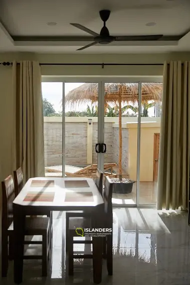 Villa avec piscine 2 chambres dans un quartier calme.