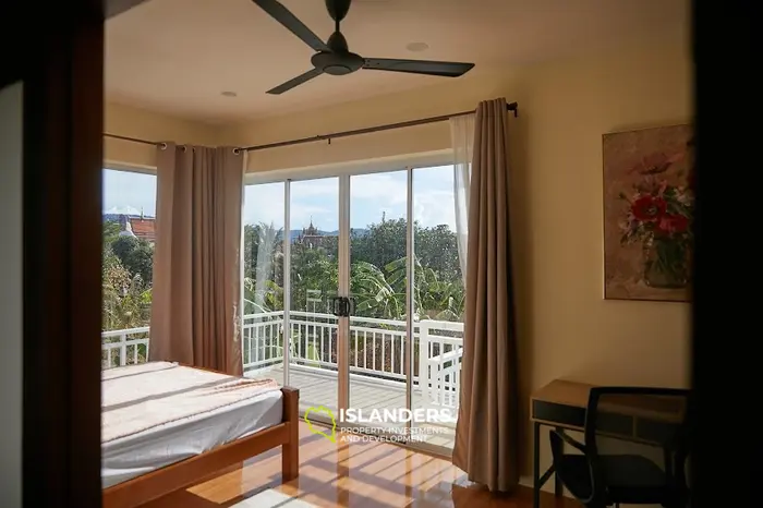 Villa avec piscine 2 chambres dans un quartier calme.