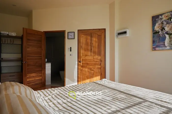 Villa avec piscine 2 chambres dans un quartier calme.