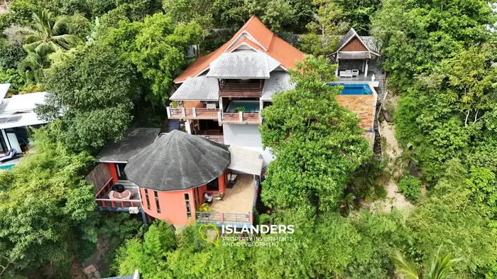 🏝️ Luxury 5-Bedroom Villa with Extra Land for Development – Panoramic Sea & Sunset Views