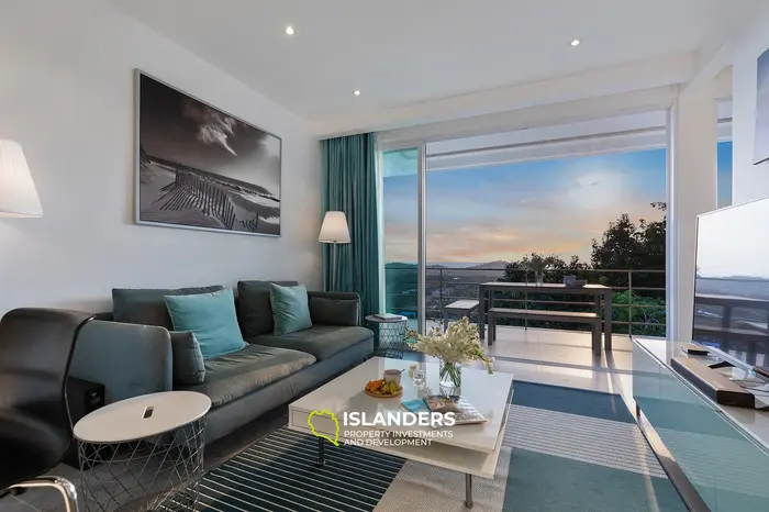 Cozy 1 bdrm apartment with shared pool and sea views
