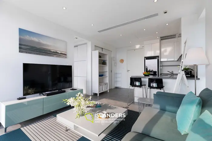 Cozy 1 bdrm apartment with shared pool and sea views