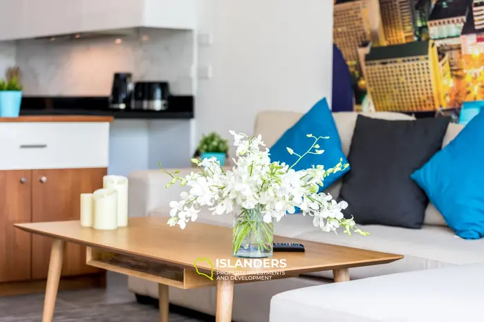 One bdrm apartments with shared pool and panoramic views of the sea, mountains and surrounding area