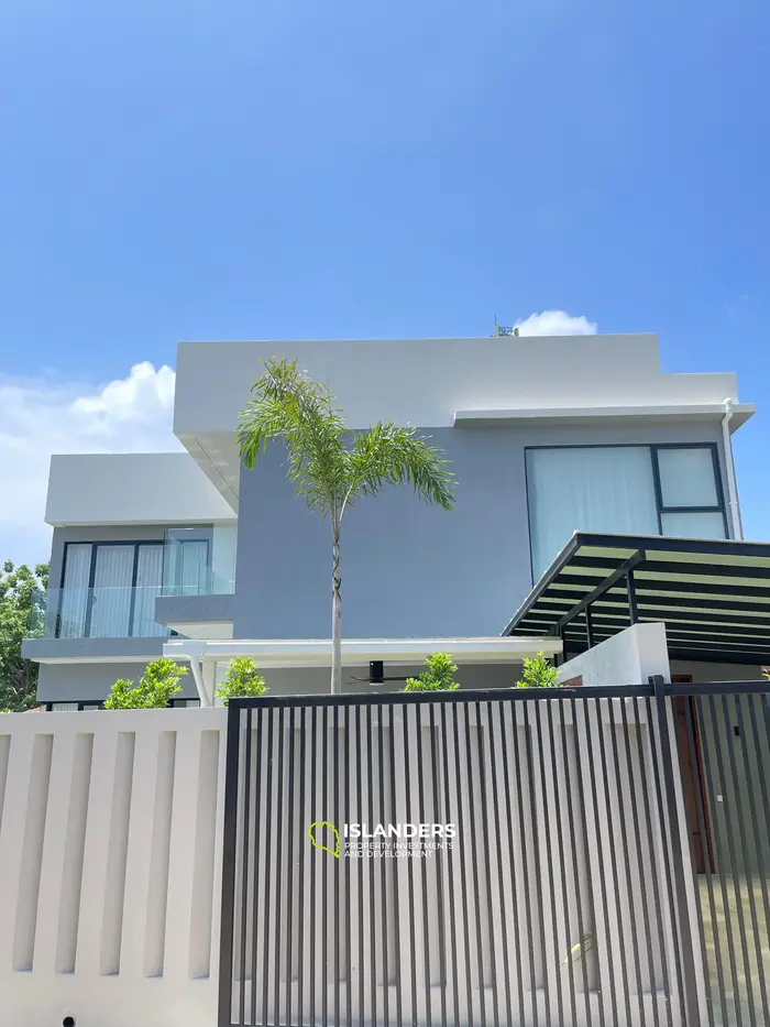 Pool villa 3 bdrm with modern design and quality furniture