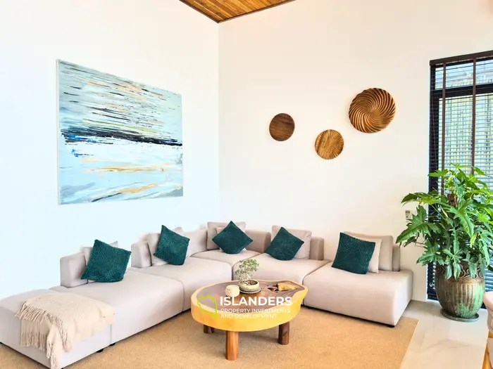 Villa de 3 chambres avec vue sur la mer et piscine à débordement à Chalok Ban Kao au coucher du soleil.