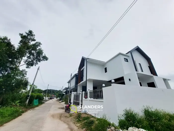 Villa spacieuse de 3 chambres avec piscine dans un quartier calme (Bangrak)