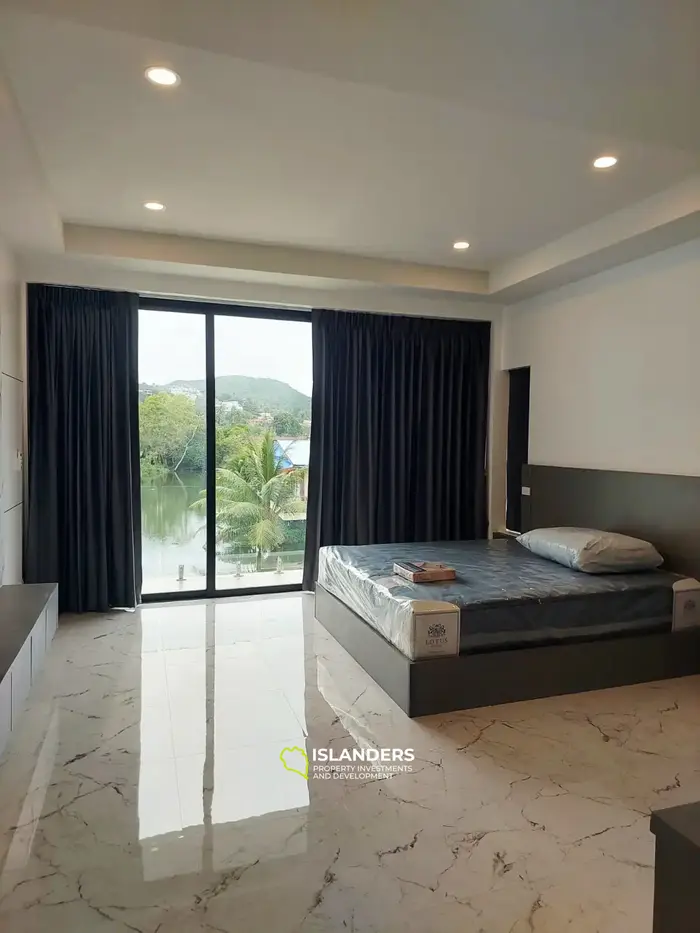 Villa spacieuse de 3 chambres avec piscine dans un quartier calme (Bangrak)